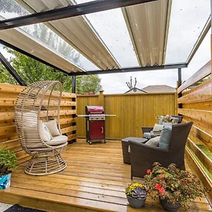  Villa Near Downtown East@ Joyce Skytrain