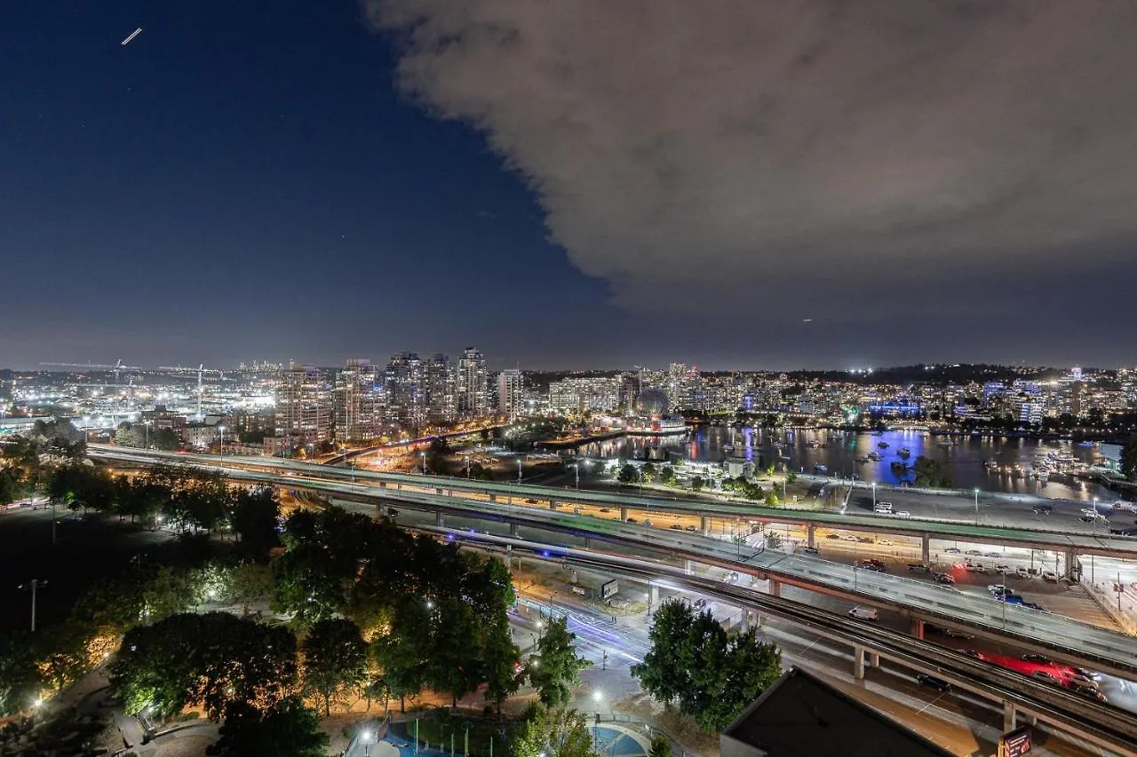 Condo In Downtown Vancouver - Near Rogers Arena 0*,  Canada