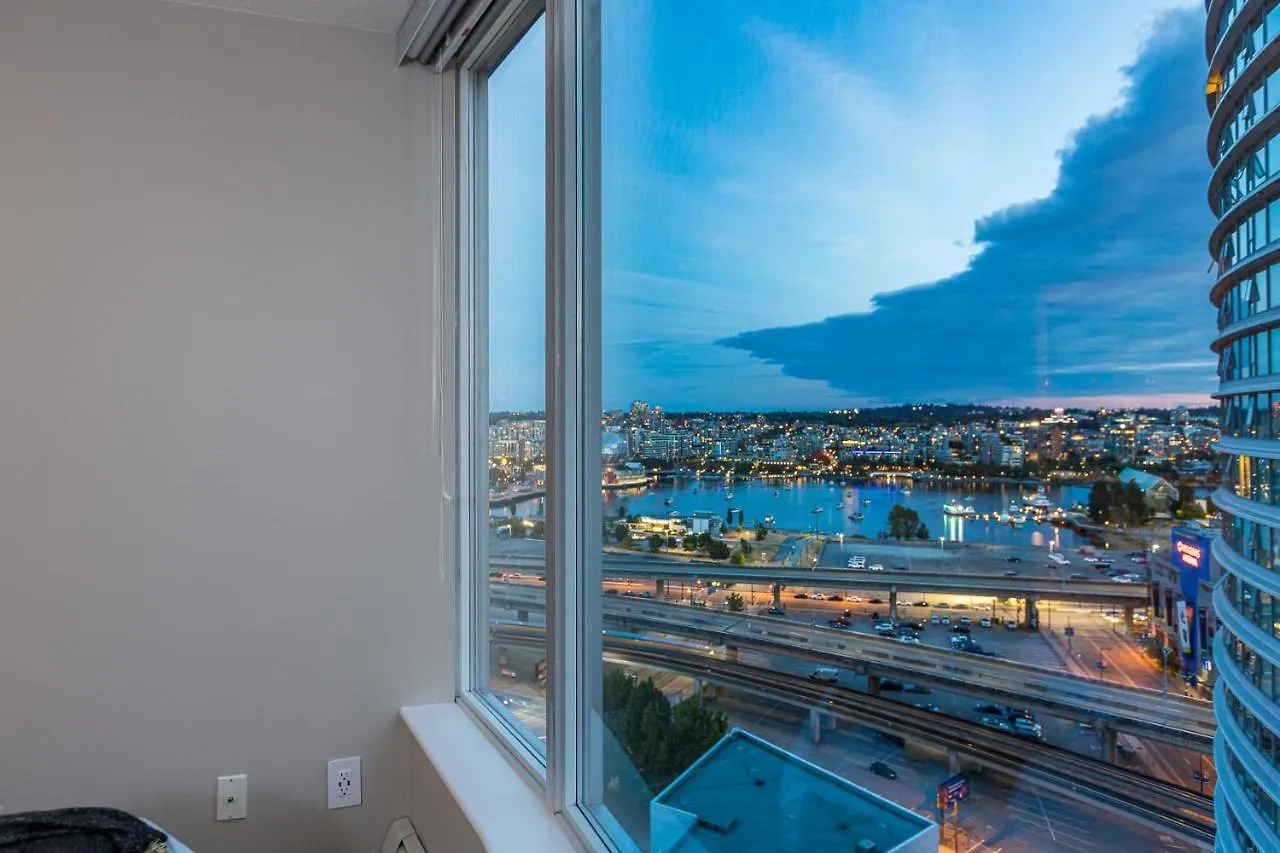 Condo In Downtown Vancouver - Near Rogers Arena Appartement